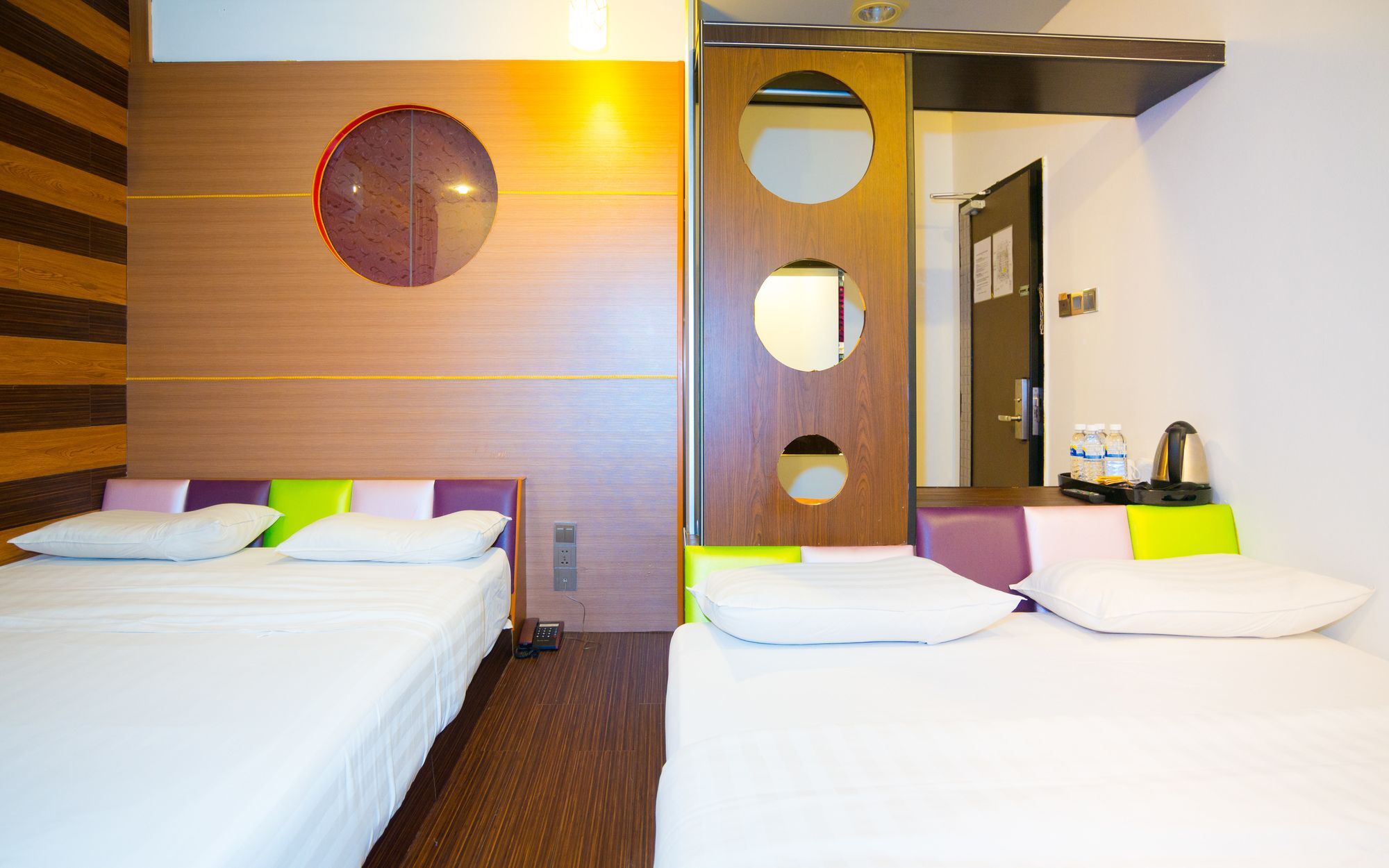 Hotel Holmes 3*