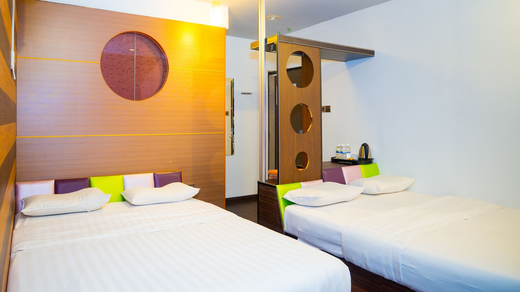Hotel Holmes 3*
